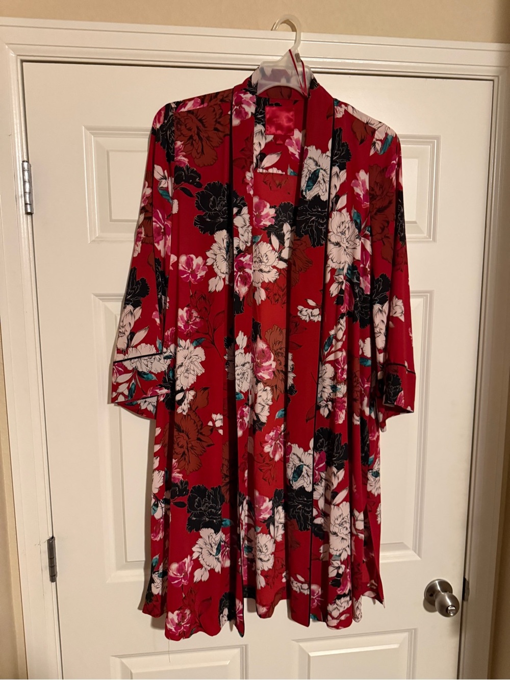 Jennifer Lopez Red Floral Kimono-Style Robe